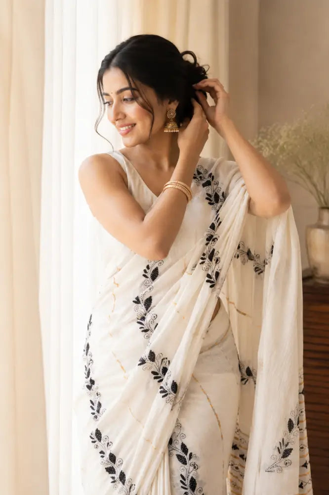 PARINEETA